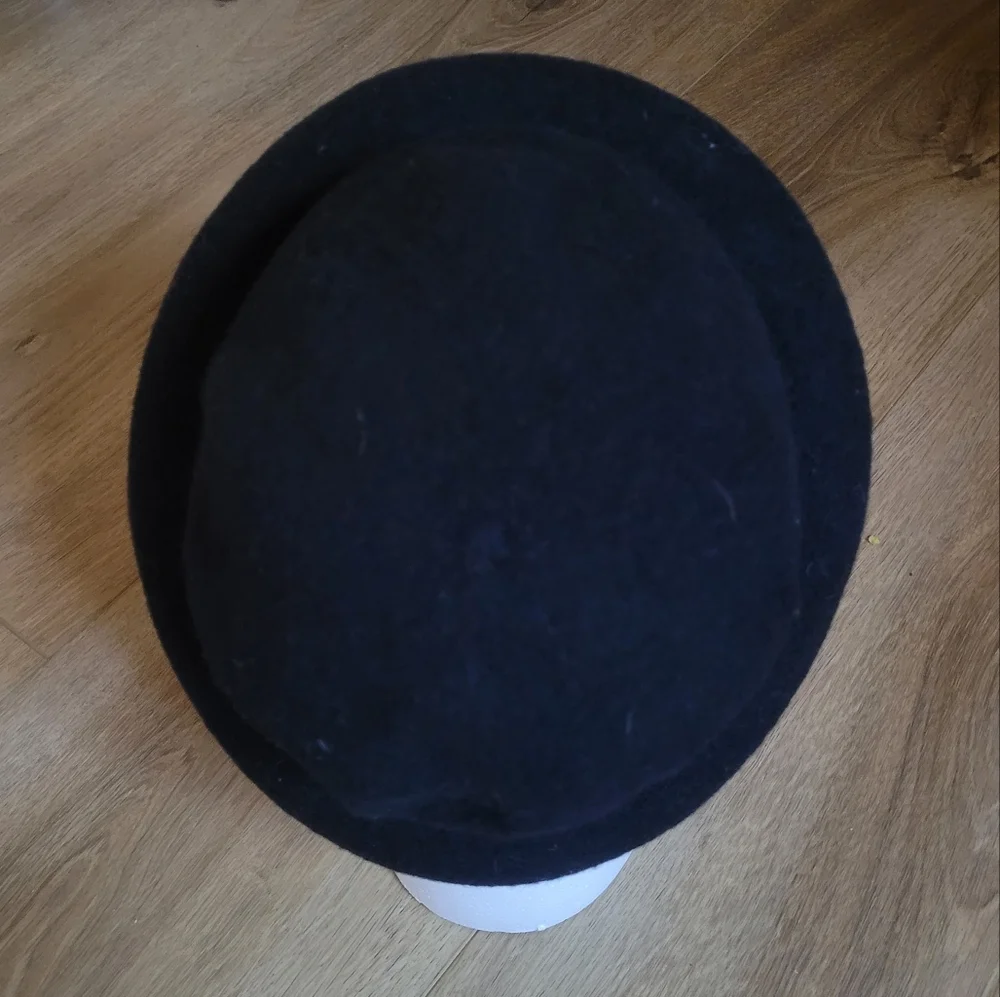 Vintage Black Wool Bowler Hat - Picture 4 of 6